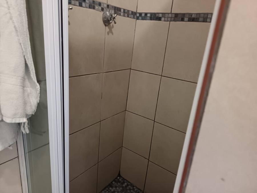 4 Bedroom Property for Sale in Carters Glen Northern Cape